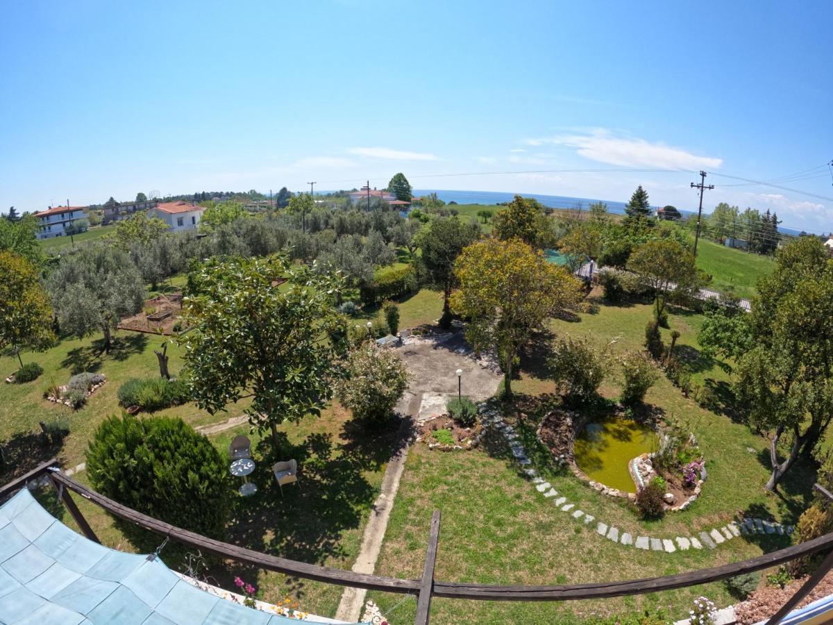 Pond And Pines, By Nice House By The Sea! Apartment Epanomi Bagian luar foto